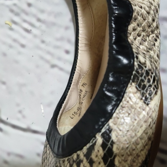 COLE HAAN Black Tan Snakeskin Ballet Flats shoes 7 7M - Picture 9 of 12